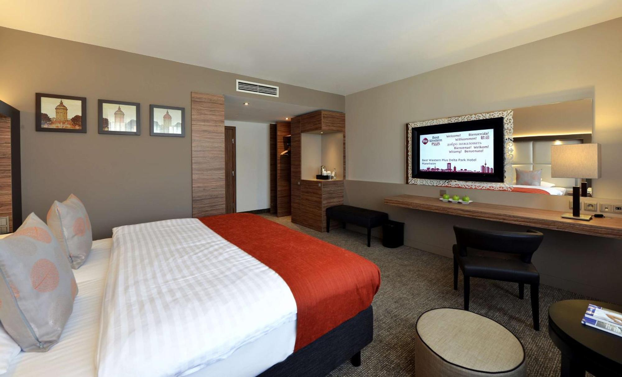 Best Western Plus Delta Park Hotel Манхайм Екстериор снимка